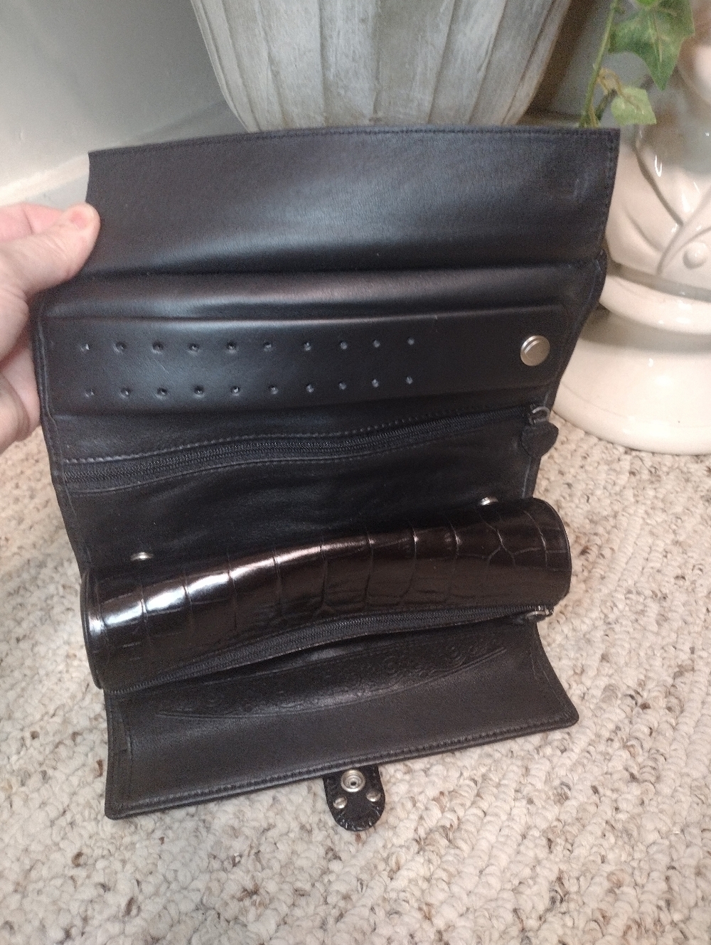Brighton Black Leather Roll Travel Jewelry Case With Silver/Gold Heart Snap - Picture 7 of 10